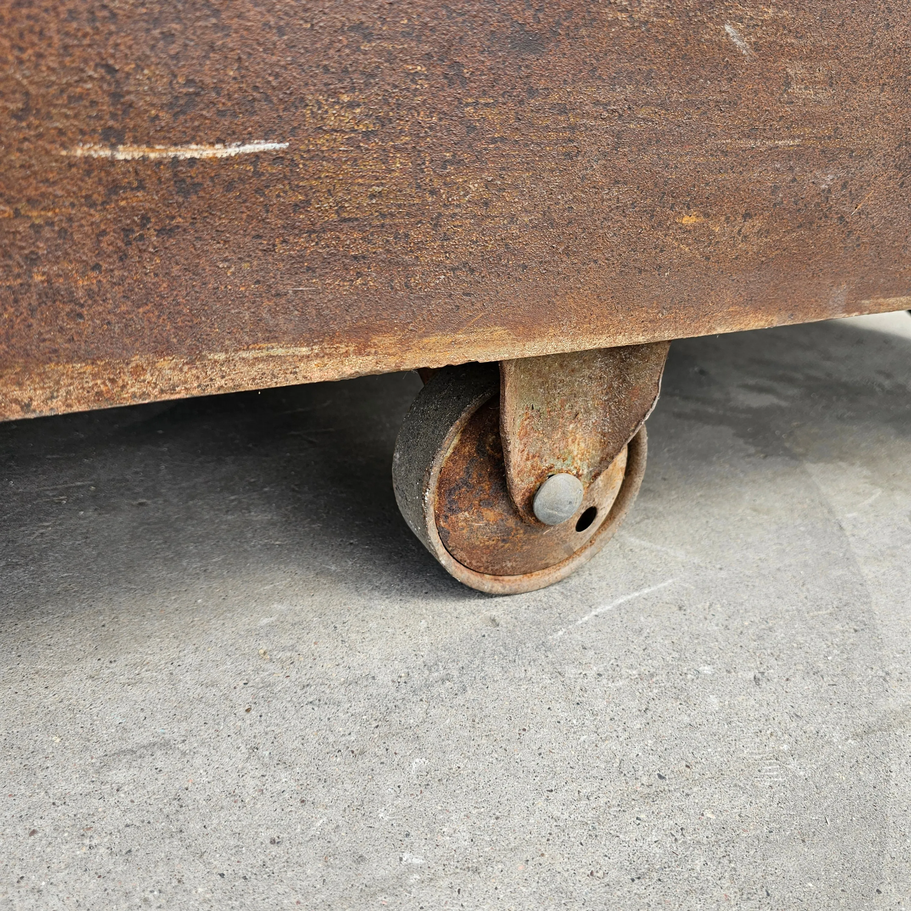 Galvanized Rolling Factory Trolley