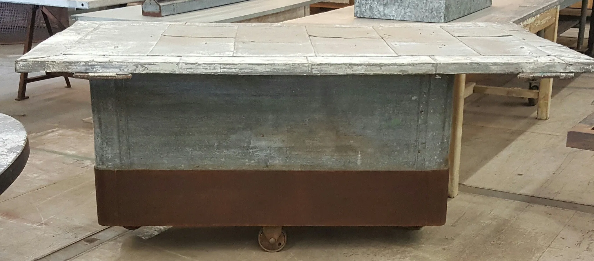 Galvanized Rolling Factory Trolley